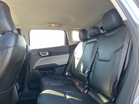 Certified 2022 Jeep Compass Limited w/ Elite Group image 10