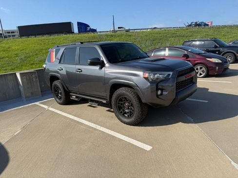 Used 2018 Toyota 4Runner TRD Off-Road w/ Convenience Package AWD/4WD image 6