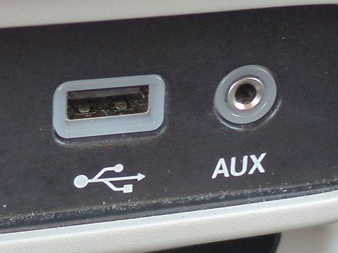 Used 2020 Chrysler Pacifica Touring-L image 21