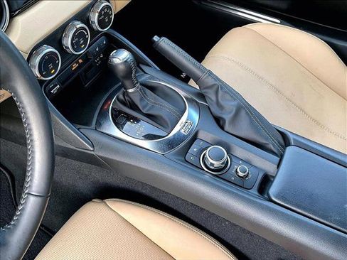 Used 2020 MAZDA MX-5 Miata RF Grand Touring image 15