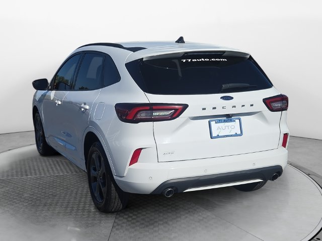 Used 2023 Ford Escape ST-Line w/ Tech Pack #1 FWD image 3