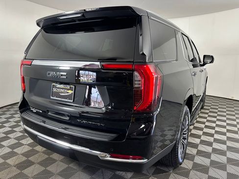 Used 2025 GMC Yukon Elevation AWD/4WD image 5
