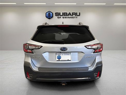 Used 2020 Subaru Outback Premium image 4