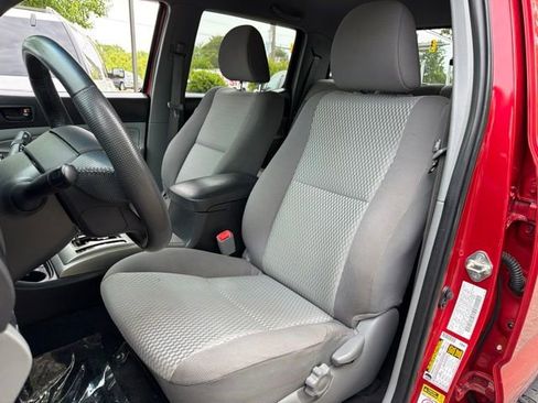 Used 2014 Toyota Tacoma 4x4 Double Cab w/ SR5 Package image 7
