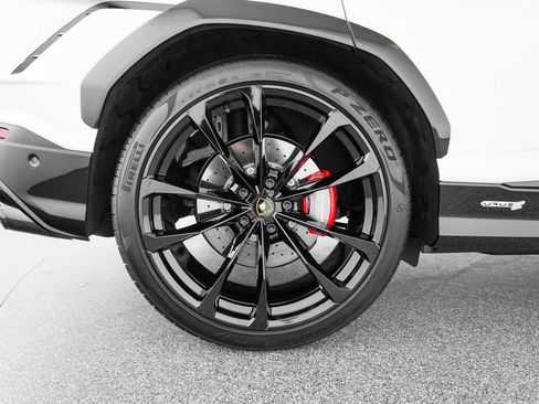 Used 2024 Lamborghini Urus S AWD/4WD image 35