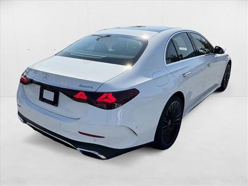 New 2026 Mercedes-Benz E 350 4MATIC Sedan image 6