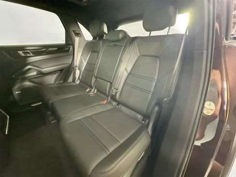 Certified 2019 Porsche Cayenne image 26