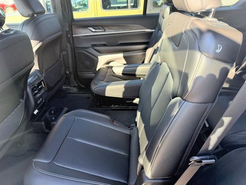 New 2025 Jeep Grand Cherokee L Limited w/ Black Appearance Package image 44