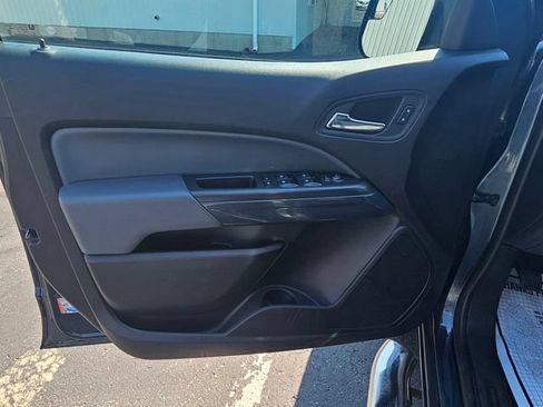 Used 2019 Chevrolet Colorado Z71 AWD/4WD image 9