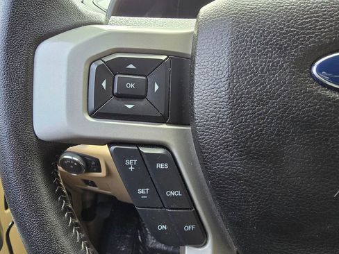 Used 2017 Ford F250 Lariat w/ Chrome Package image 37