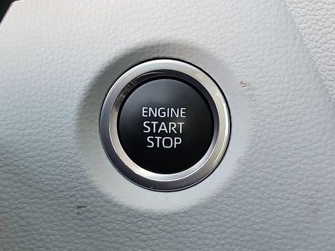 Used 2024 Toyota Corolla SE w/ SE Premium Package FWD image 25