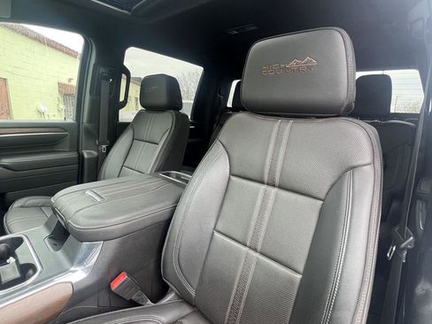 Used 2024 Chevrolet Silverado 3500 High Country w/ High Country Premium Package image 10