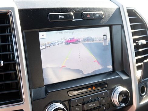 Used 2019 Ford F150 Lariat w/ Equipment Group 502A Luxury AWD/4WD image 4