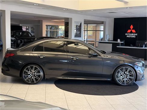Used 2023 Mercedes-Benz C 43 AMG 4MATIC Sedan image 4