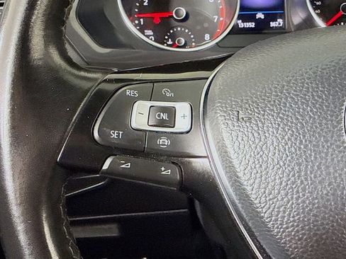 Used 2020 Volkswagen Tiguan SE R-Line FWD image 13