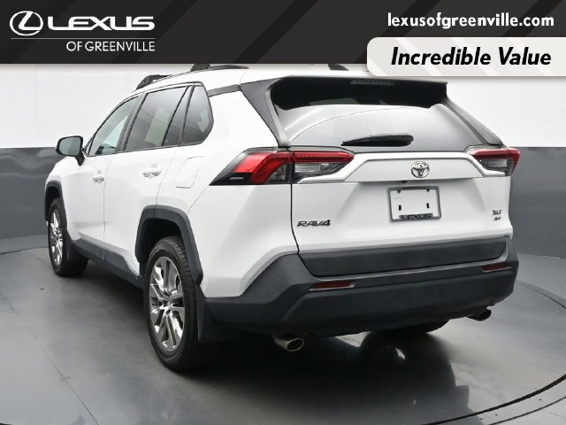 Used 2019 Toyota RAV4 XLE Premium w/ Cold Weather Package AWD/4WD image 7