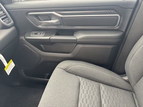 New 2026 RAM 1500 4x4 Crew Cab image 27
