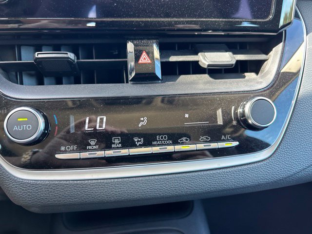 Used 2025 Toyota Corolla LE FWD image 14