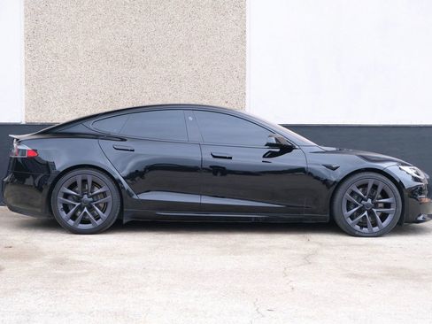 Used 2021 Tesla Model S Plaid image 11