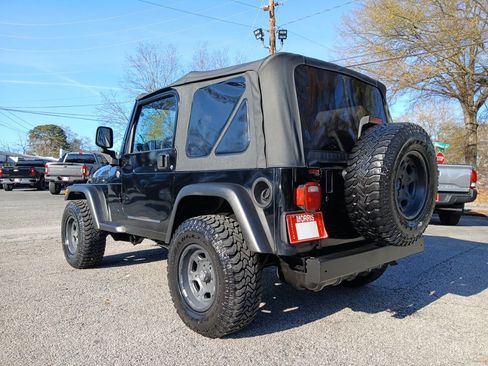 Used 2006 Jeep Wrangler X image 9