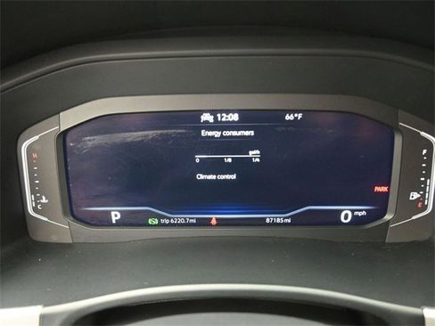 Used 2023 Volkswagen Atlas SE image 32