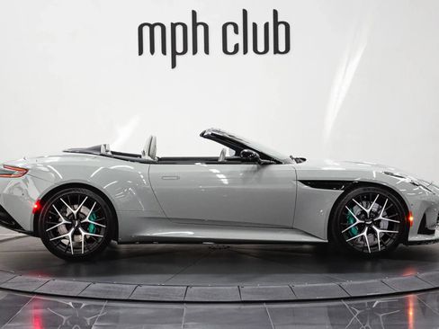 Used 2024 Aston Martin DB12 Convertible RWD image 7