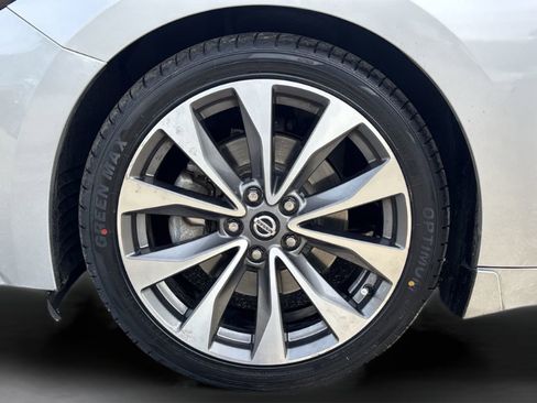 Used 2020 Nissan Maxima Platinum w/ Sport Mat Group image 34