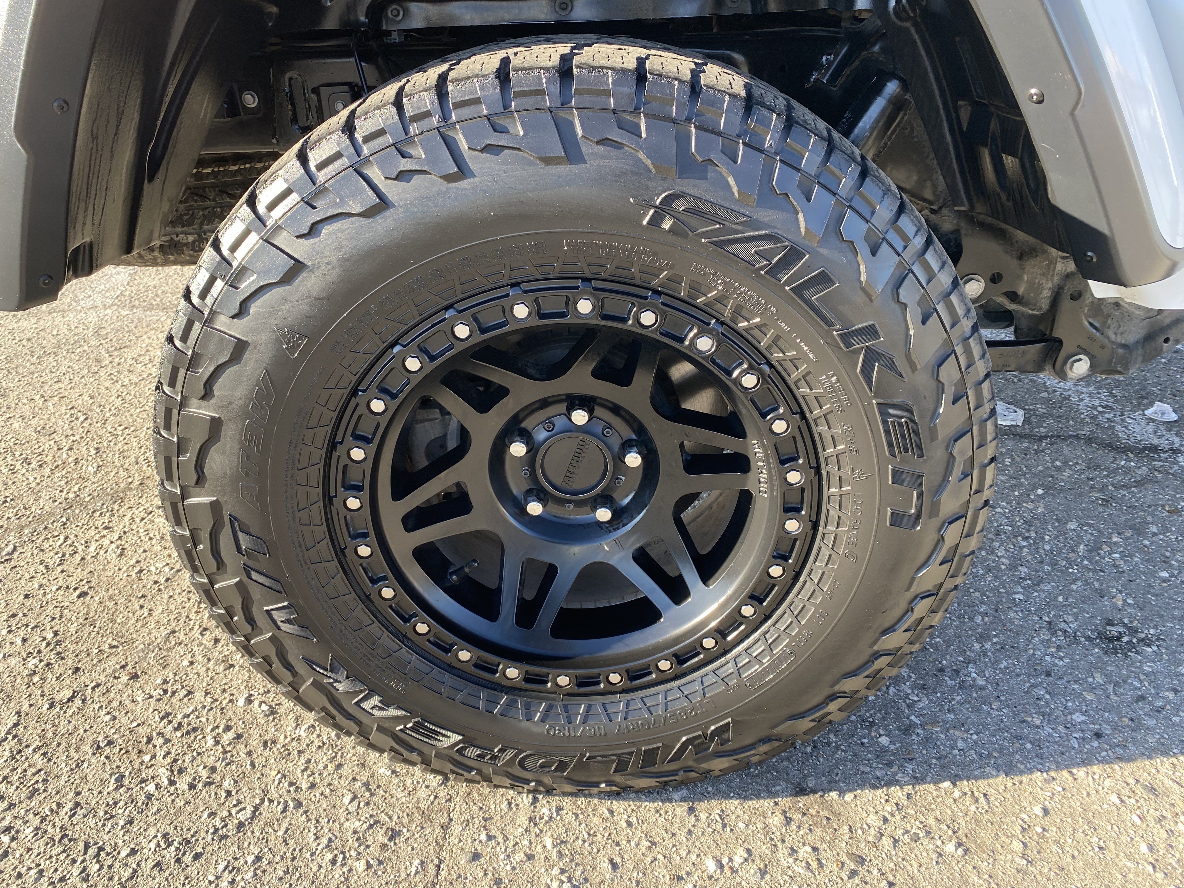Used 2021 Jeep Gladiator Sport AWD/4WD image 15