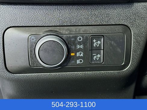 Used 2020 Ford Escape SE image 10