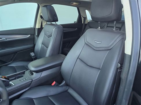 Used 2018 Cadillac XT5 Luxury w/ Driver Awareness Package image 54