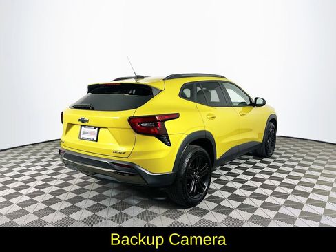 Used 2024 Chevrolet Trax ACTIV w/ Sunroof Package image 10