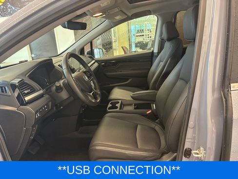 Certified 2024 Honda Odyssey Touring image 14