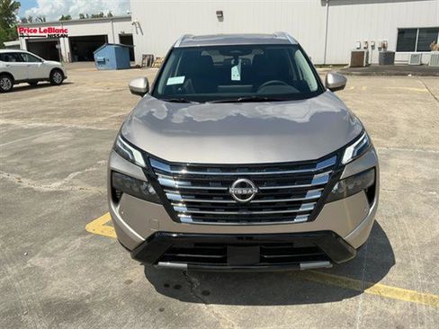 New 2026 Nissan Rogue Platinum AWD/4WD image 2