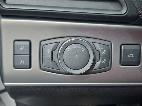 Used 2014 Lincoln MKX AWD w/ Equipment Group 102A image 29