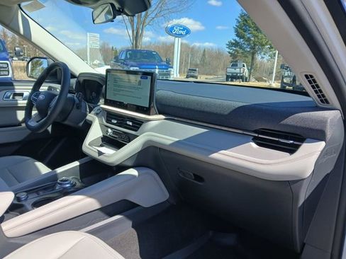 New 2026 Ford Explorer Active AWD/4WD image 37
