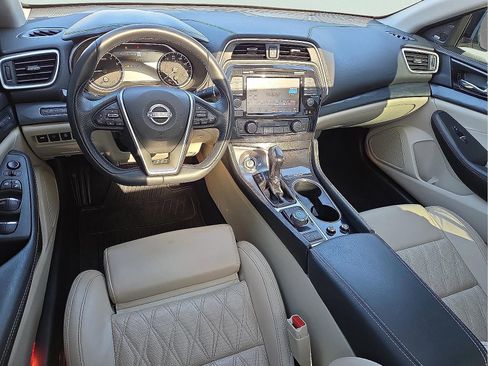 Used 2023 Nissan Maxima Platinum w/ Sport Mat Group FWD image 11
