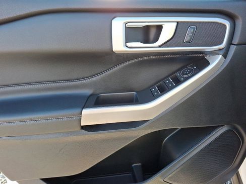 Used 2022 Ford Explorer XLT w/ Class IV Trailer Tow Package image 13