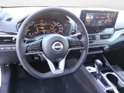 New 2025 Nissan Altima 2.5 SR w/ SR Premium Package image 10