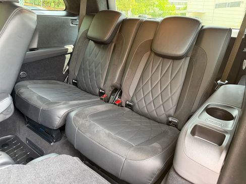 Used 2024 Mercedes-Benz GLS 63 AMG 4MATIC image 45