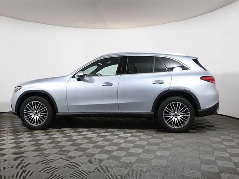 Used 2026 Mercedes-Benz GLC 300 4MATIC image 2