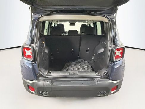 Used 2023 Jeep Renegade Latitude AWD/4WD image 27