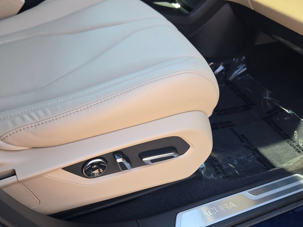 Used 2023 Acura RDX AWD image 11