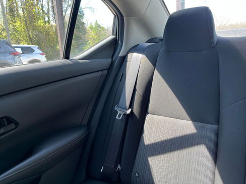 Used 2025 Nissan Sentra SV FWD image 37
