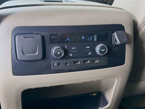 Used 2018 GMC Yukon SLT w/ Open Road Package RWD image 25
