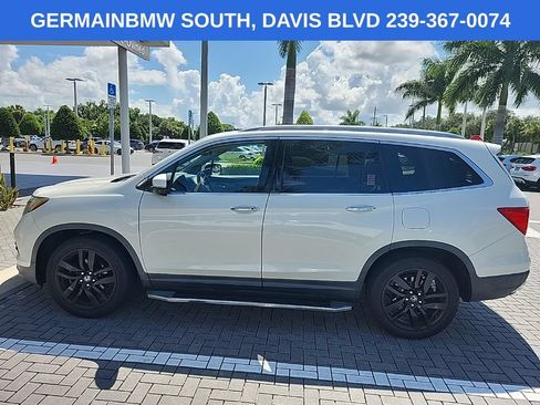 Used 2017 Honda Pilot Elite image 3