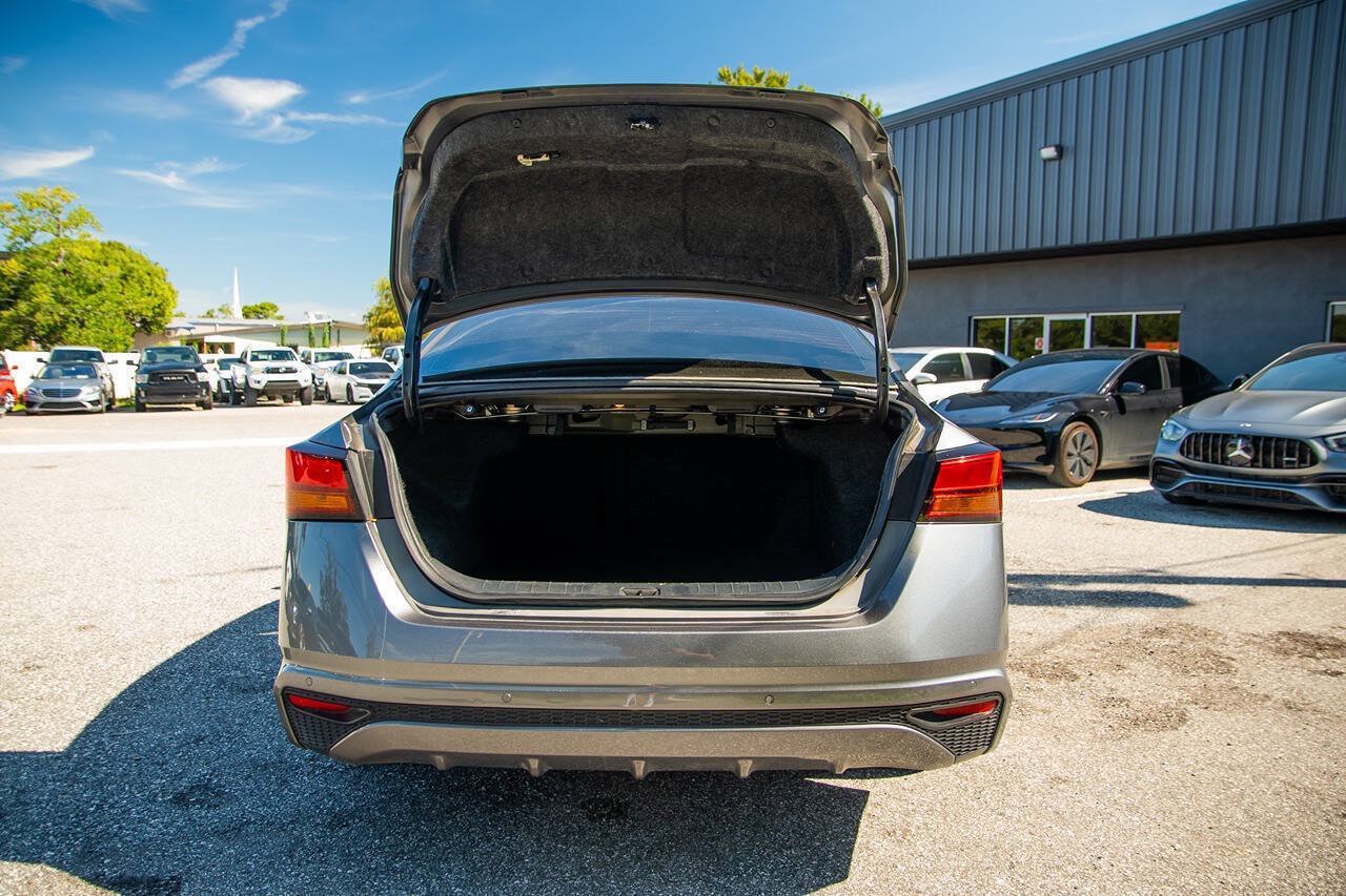 Used 2023 Nissan Altima 2.5 SV FWD image 11