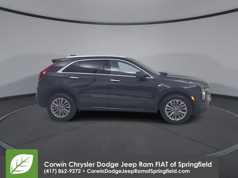 Used 2025 Cadillac XT4 Premium Luxury image 17