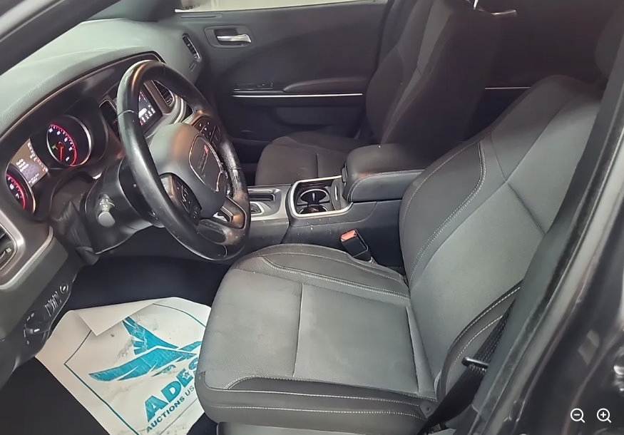 Used 2020 Dodge Charger SXT RWD image 6