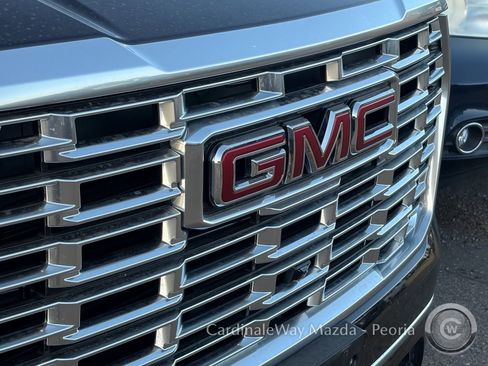 Used 2025 GMC Yukon XL Denali AWD/4WD image 7