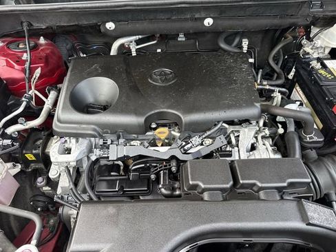 Used 2020 Toyota RAV4 XLE Premium FWD image 38